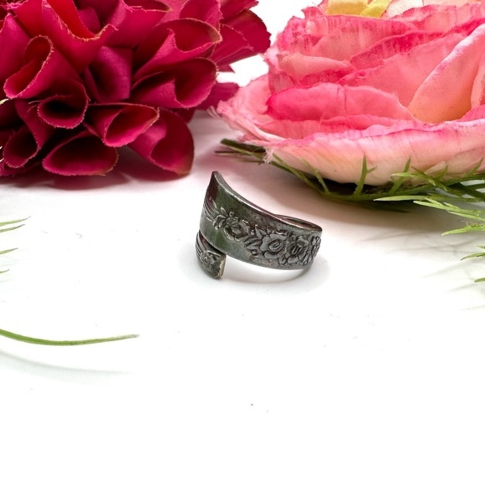 VINTAGE⚜️Wraparound Floral Spoon Ring